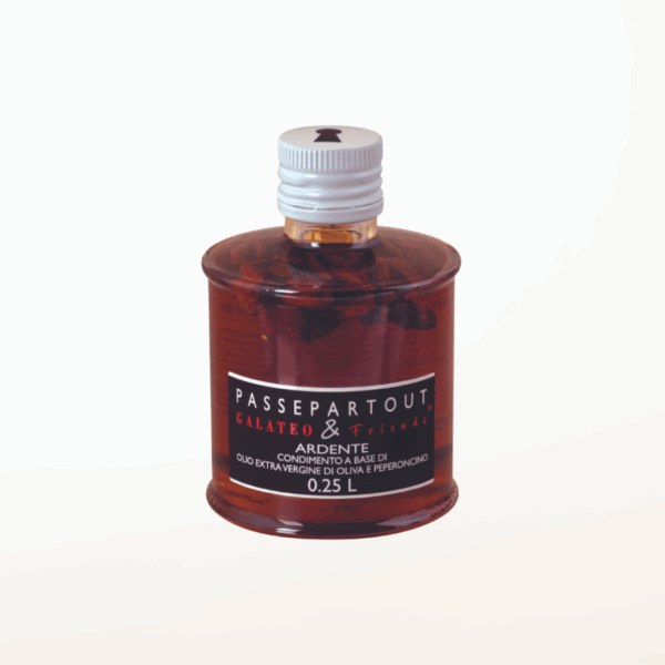 Extra Virgin Olive Oil with Chili Peppers (250ml).