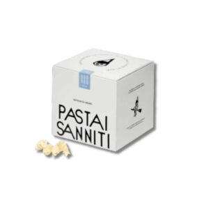 Pasta Sanniti Fusilloni made in Italy using selected wheats. Large spiral pasta, bronze-die extruded, slow-dried, ideal for meat, cream, and vegetable sauces.
